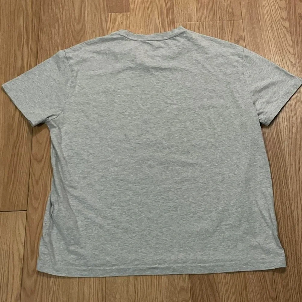 Polo Ralph Lauren Men’s Large Short Sleeve V-Neck T-shirt Gray Preppy Classic
